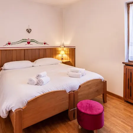 Casa Amalia, With Panoramic Terrace Cortina dʼAmpezzo