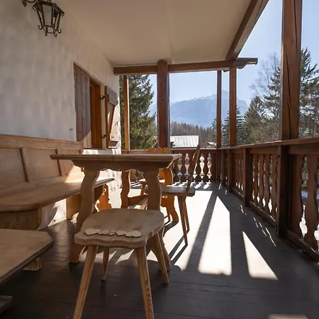 Casa Amalia, With Panoramic Terrace Apartament Cortina dʼAmpezzo